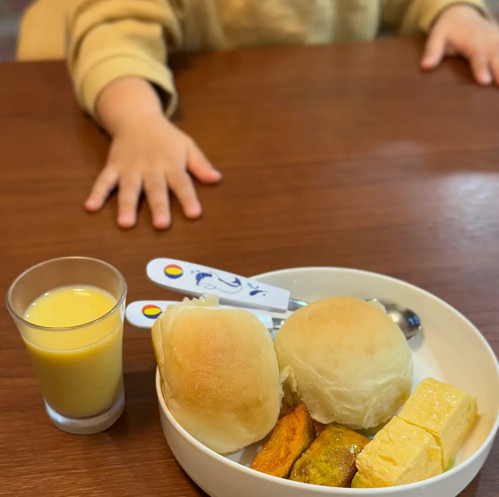 沖縄ホテル　子供用の朝ごはん